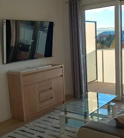 Kapitanska 16c31 아파트 *